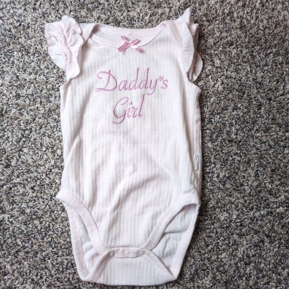 Tahari Baby Girl Size 6-9 Months Cotton Blend Daddy's Girl Bodysuit Shirt Pink